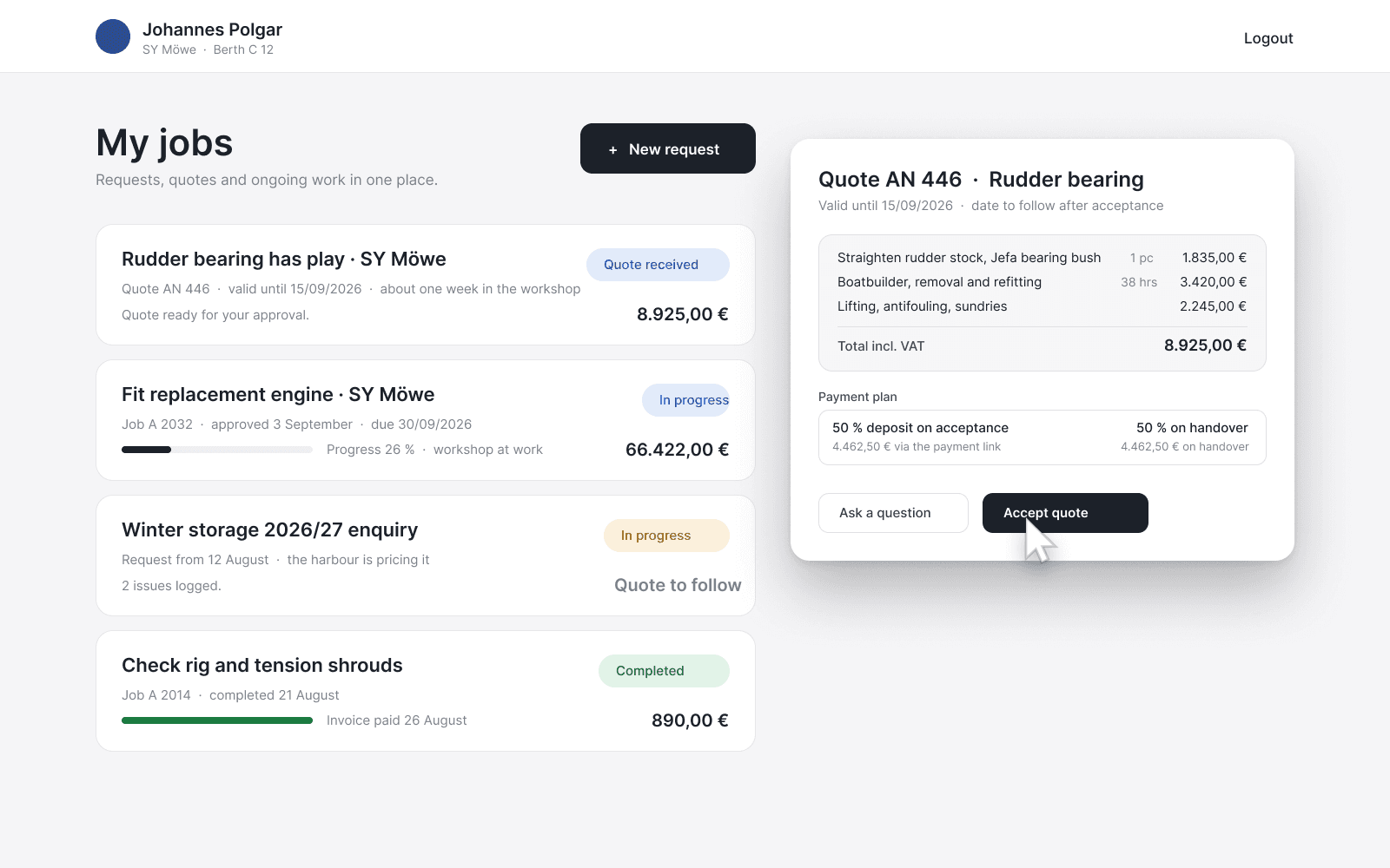 Customer portal: quote AN 446 with line items, a total of 8.925,00 €, the payment plan of deposit and balance, and the “Accept quote” button.